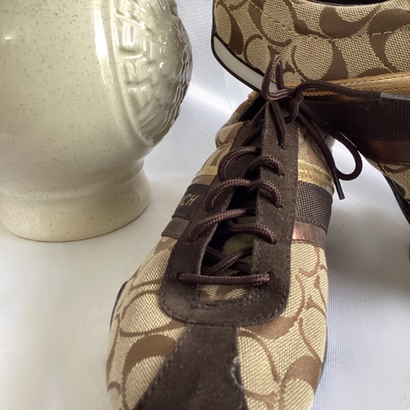 Coach Jayme Q582 Signature Khaki/Chestnut C125 Runner - Picture 2 of 6